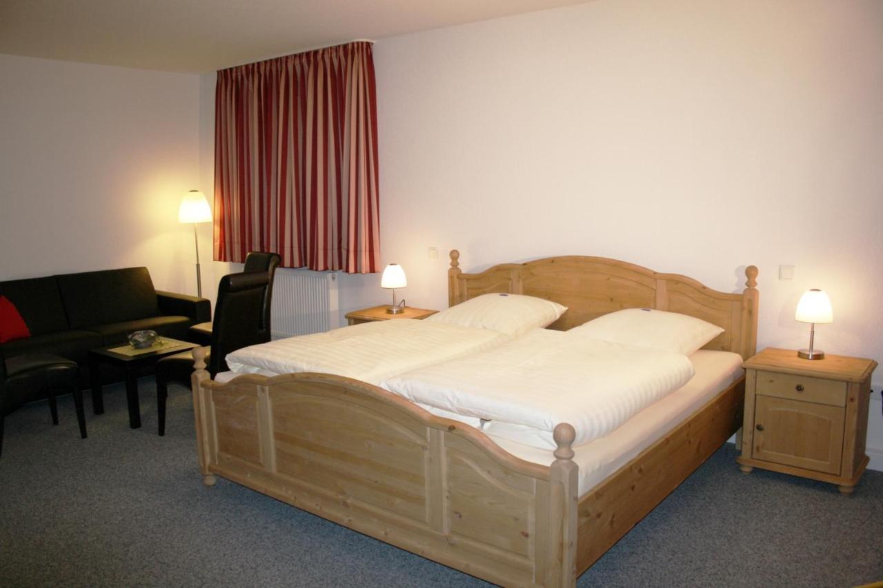 Hellmanns Hotel Bremers Bauerndiele Wiefelstede Dış mekan fotoğraf