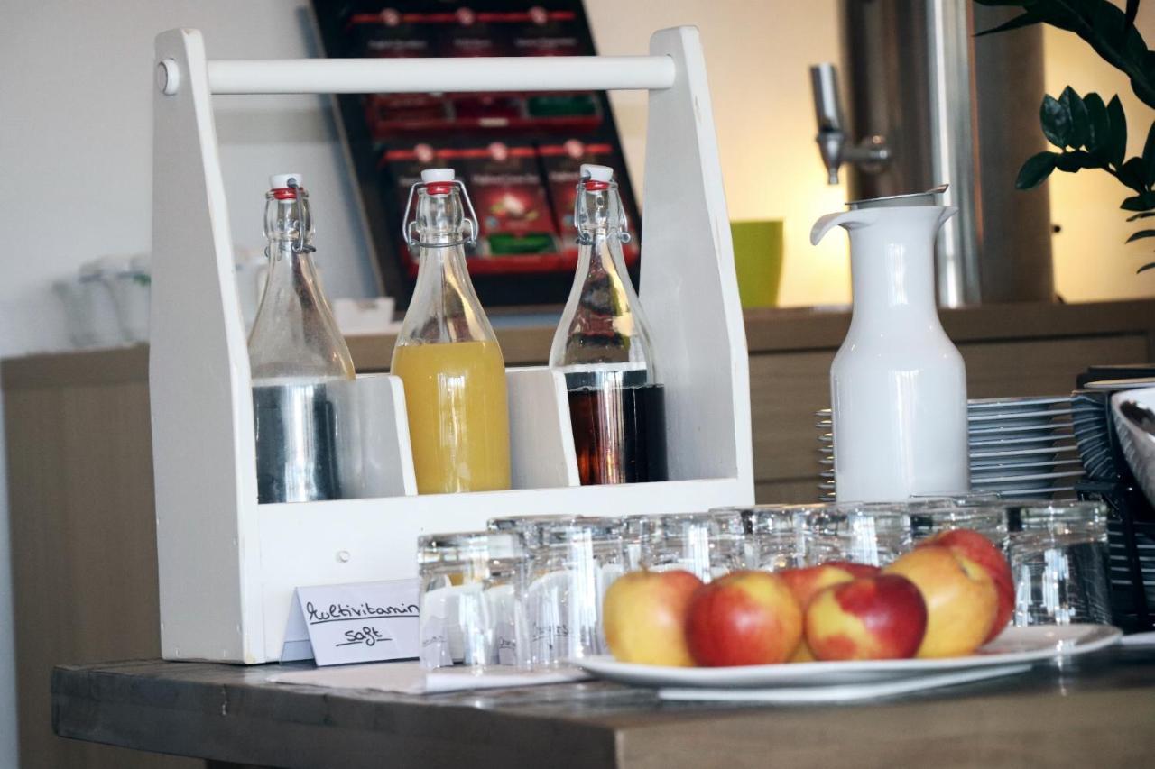Hellmanns Hotel Bremers Bauerndiele Wiefelstede Dış mekan fotoğraf