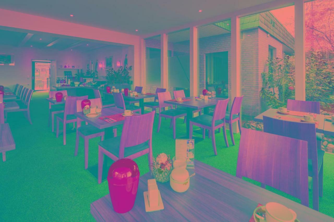 Hellmanns Hotel Bremers Bauerndiele Wiefelstede Dış mekan fotoğraf